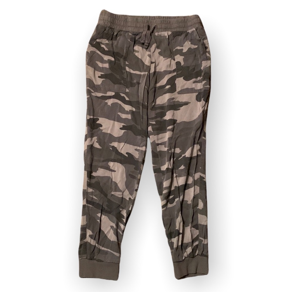 Splendid Cropped Camo Joggers Size Small
